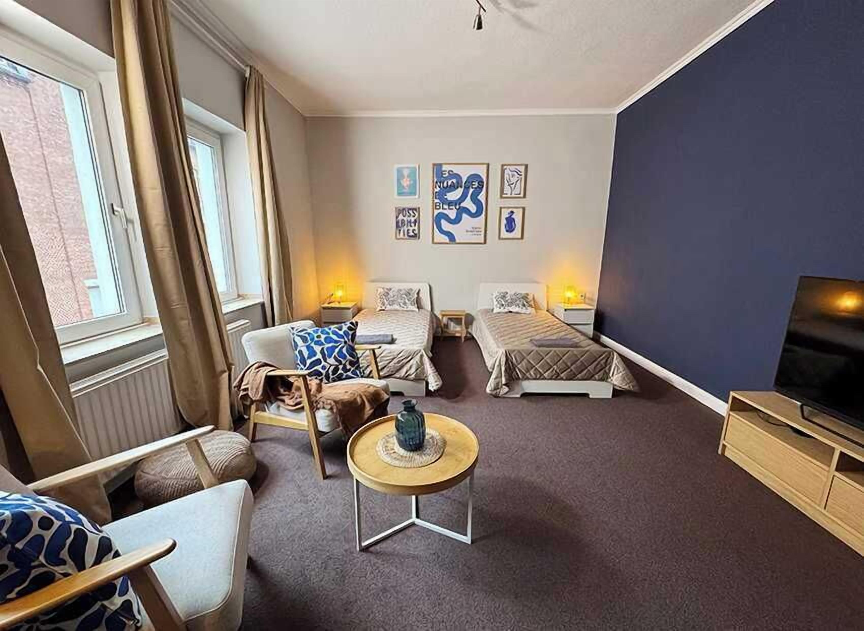 4 slaapkamers, een kluis op de kamer, een bureau