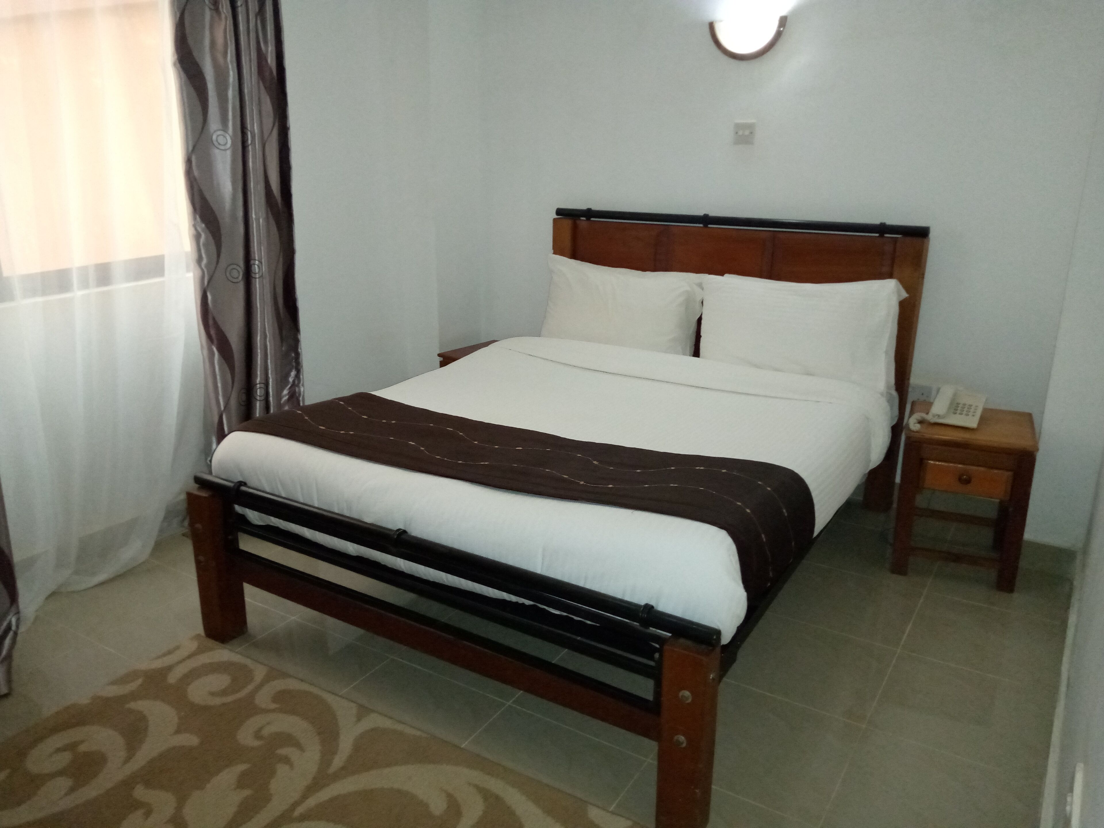 Family Cottage | Desk, free WiFi