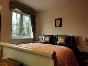 3 soverom, strykejern/-brett, wi-fi og sengetøy