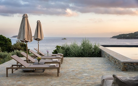 Outdoor pool, sun loungers