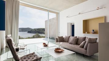 Vila superluxo | Área de estar | Smart TV 43 polegadas com canais a cabo, lareira, Netflix