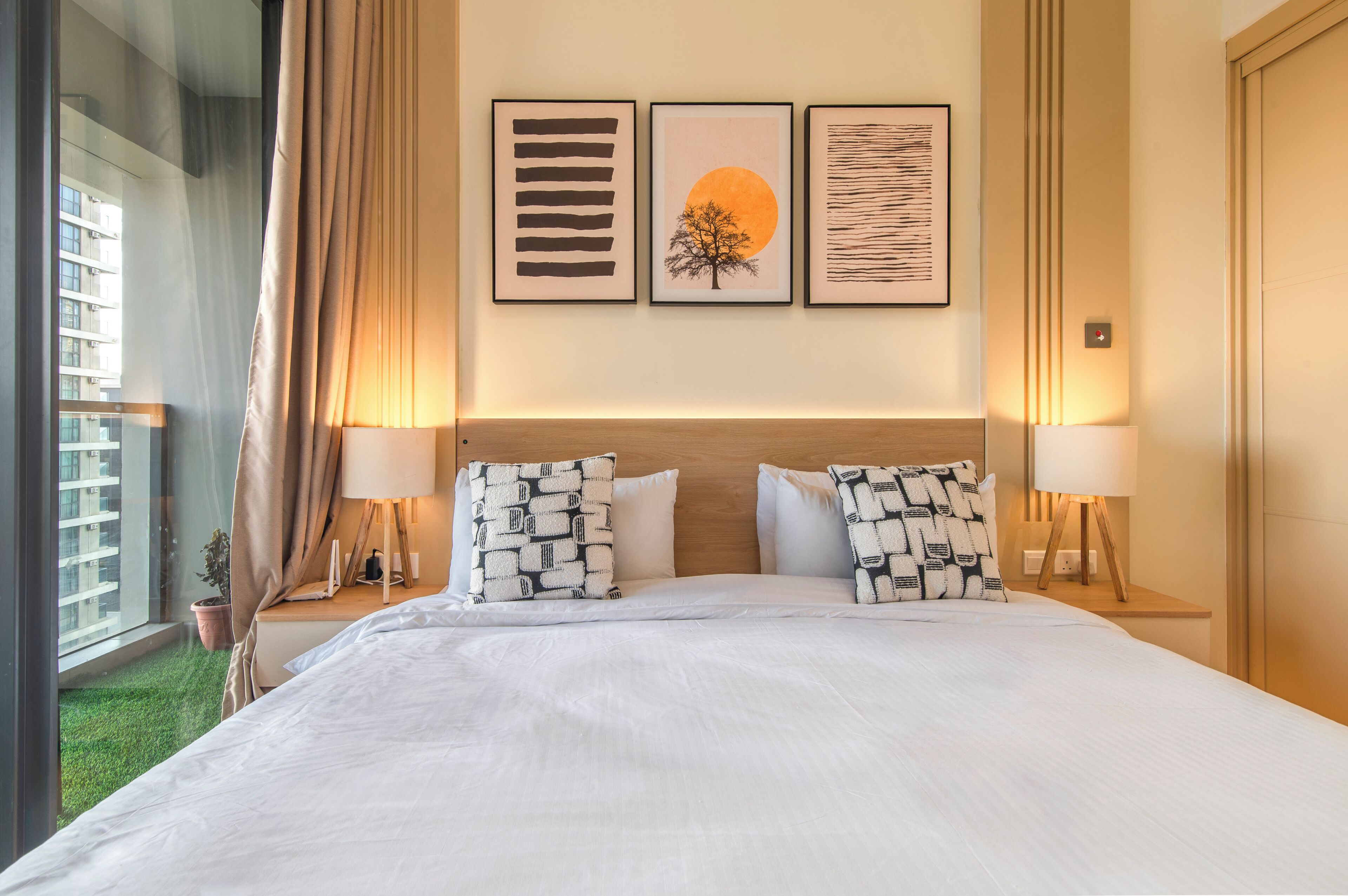 Business Apartment (Elite 3B) | 2 bedrooms, in-room safe, iron/ironing board, free WiFi