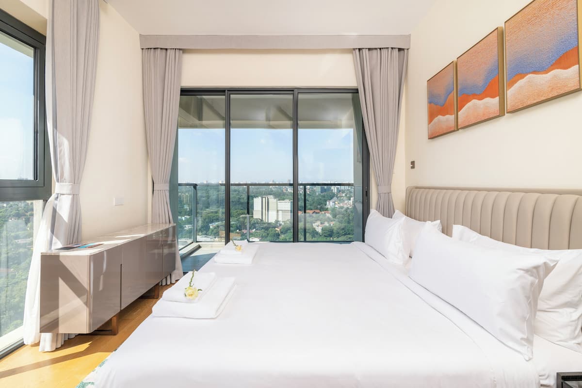 Appartement, 2 chambres (Skyline) | 2 chambres, coffres-forts dans les chambres, fer et planche à repasser