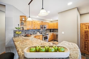 Fridge, microwave, oven, stovetop - Experience Breckenridge at Elk Ridge 432, a spacious townhome with mountain views and a hot tub! (Breckenridge)