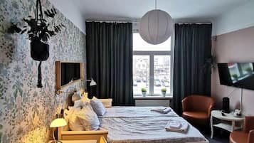 1 bedroom, desk, laptop workspace, blackout curtains