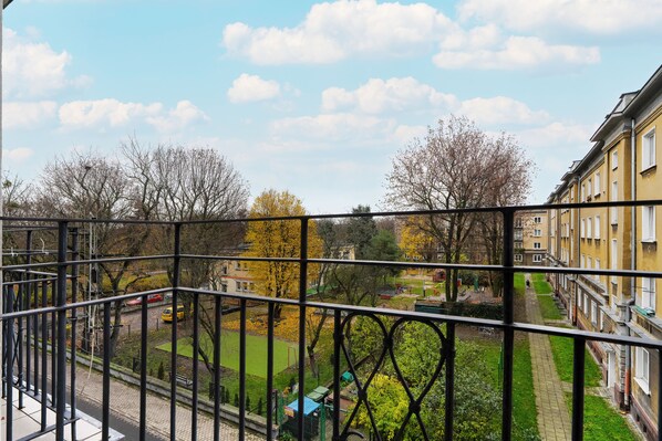 Balcony - Traditional Apartment by Renters (Poznan)