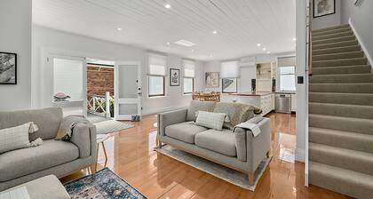 Mulberry Lane: 2 BR, 2 BA Cottage in Launceston, Sleeps 4