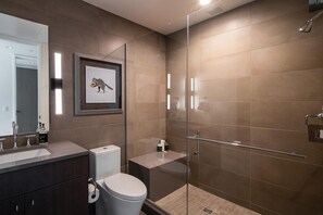 Condo, 3 chambres | Salle de bain | Serviettes fournies