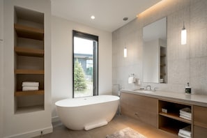 Maison, 4 chambres | Salle de bain