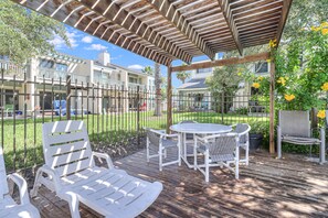 Condo, 3 Bedrooms | Outdoor dining