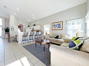 獨棟房屋, 5 間臥室 | 起居區 | 電視、 DVD 播放機