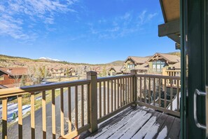 Townhome, 3 Bedrooms | Property grounds
