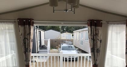 Elite Holiday Rentals. Opportunities to celebrate life, love & family.