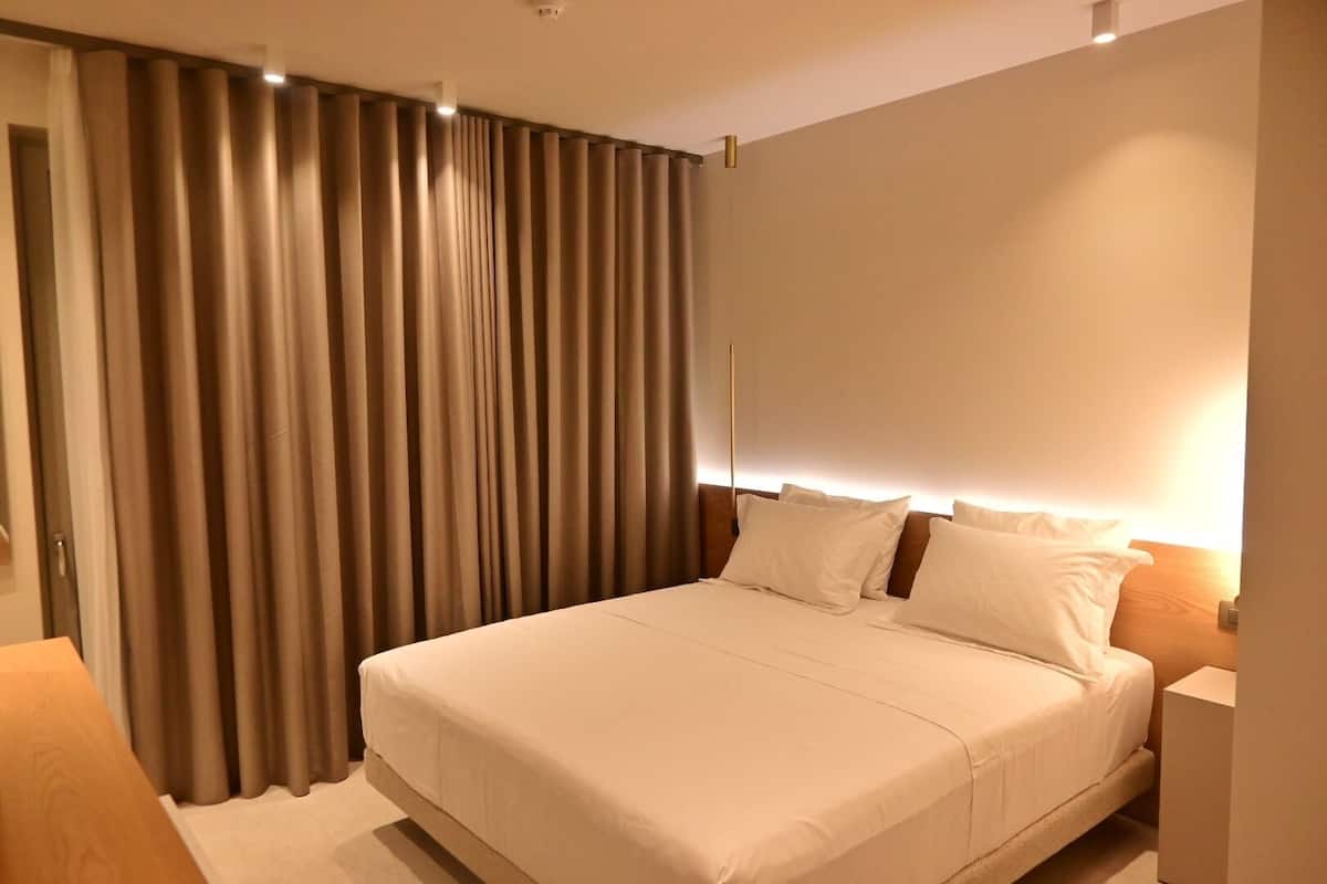 Comfort Double Room, 1 King Bed | Egyptian cotton sheets, premium bedding, down duvets, memory-foam beds
