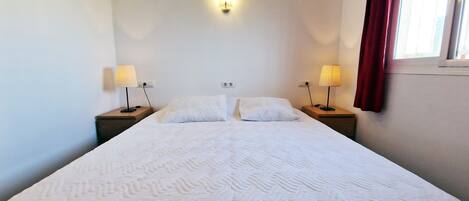 1 室のベッドルーム、アイロン / アイロン台、旅行用ベビーベッド、WiFi