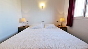 1 bedroom, iron/ironing board, travel cot, WiFi - Don Juan Eco Front Sea Views Apartment Fuengirola (Fuengirola)