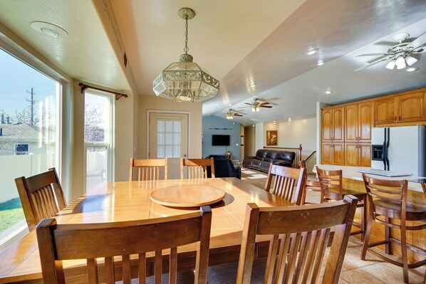House (4 Bedrooms) | Interior