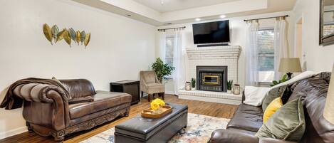 House (4 Bedrooms) | Front of property