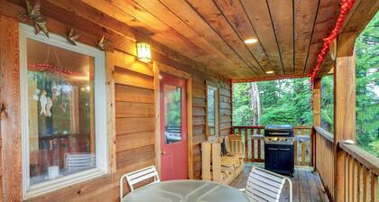 Forested Coffman Cove Cabin w/ Wood-burning Stove!