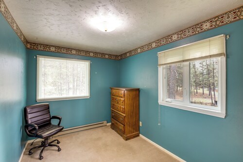 Pet-friendly Montana Abode w/ Balcony & Fireplace!