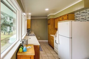 House (2 Bedrooms) | Interior - Pet-friendly Montana Abode w/ Balcony & Fireplace! (Stevensville)