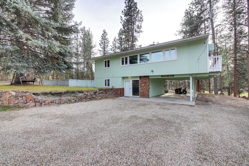 Pet-friendly Montana Abode w/ Balcony & Fireplace!