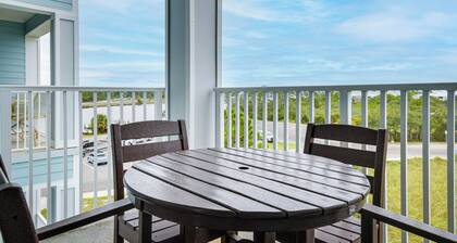 Gulf Coast 'cozy Condo' w/ Pool: Walk to Beach!