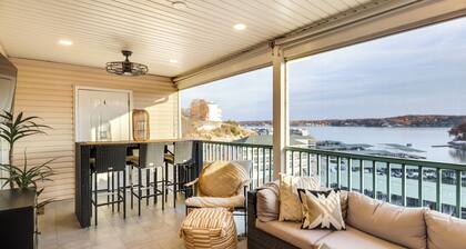Views + Pool Access: Luxurious Lake Ozark Condo