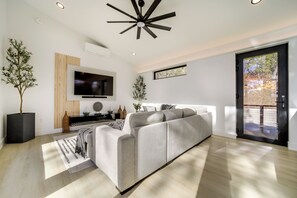Casa (2 Bedrooms) | Interior