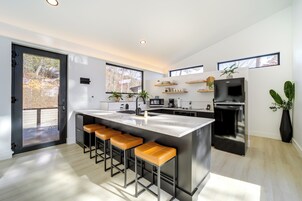Casa (2 Bedrooms) | Interior