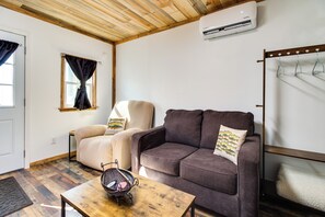 Apartment (0 Bedroom) | Interior - Norfork Studio Escape: Walk to White River! (Norfork)