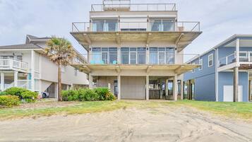 House (4 Bedrooms) | Front of property