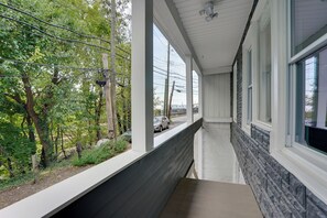 Apartment (2 Bedrooms) | Interior - Modern Hastings-on-hudson Home Near River! (Hastings-On-Hudson)