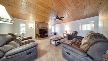 House (2 Bedrooms) | Front of property