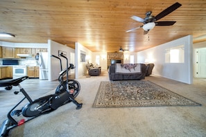 House (2 Bedrooms) | Interior