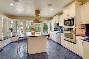 Rumah (2 Bedrooms) | Interior