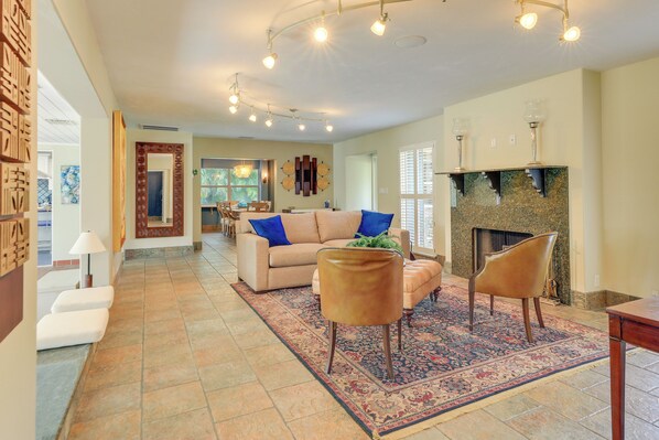 House (2 Bedrooms) | Interior