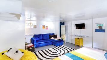 Apartment (0 Bedroom) | Interior