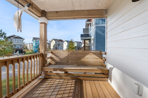 Aqua Adventure: Community Pool | Dog-Friendly