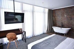 Junior Suite - Hotel Monarch (Batumi)