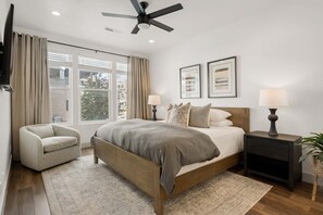 9 bedrooms, desk, iron/ironing board, travel cot - Sun-Kissed Retreat: Desert Color Lagoon + Beaches (St George)