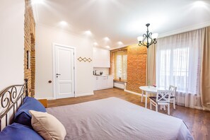 Iron/ironing board, free WiFi - H&B apartments Beridze (Tbilisi)