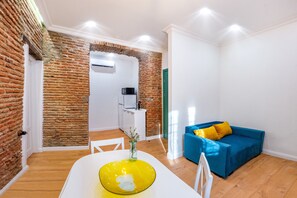 Apartment | Living area | 42-inch LED TV with digital channels
