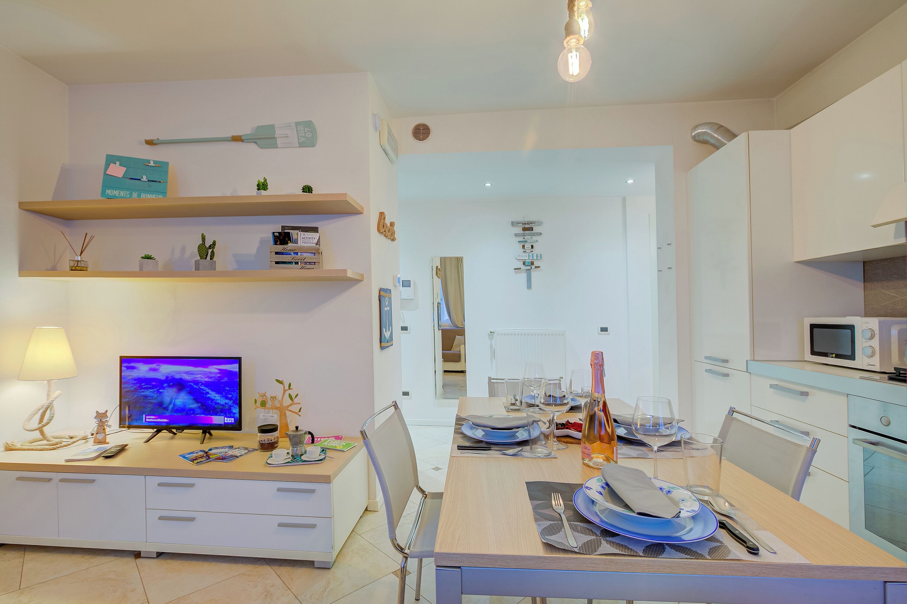 Appartement familial, plusieurs chambres (Heart Of Riva - 100m From The Lake) | Restauration