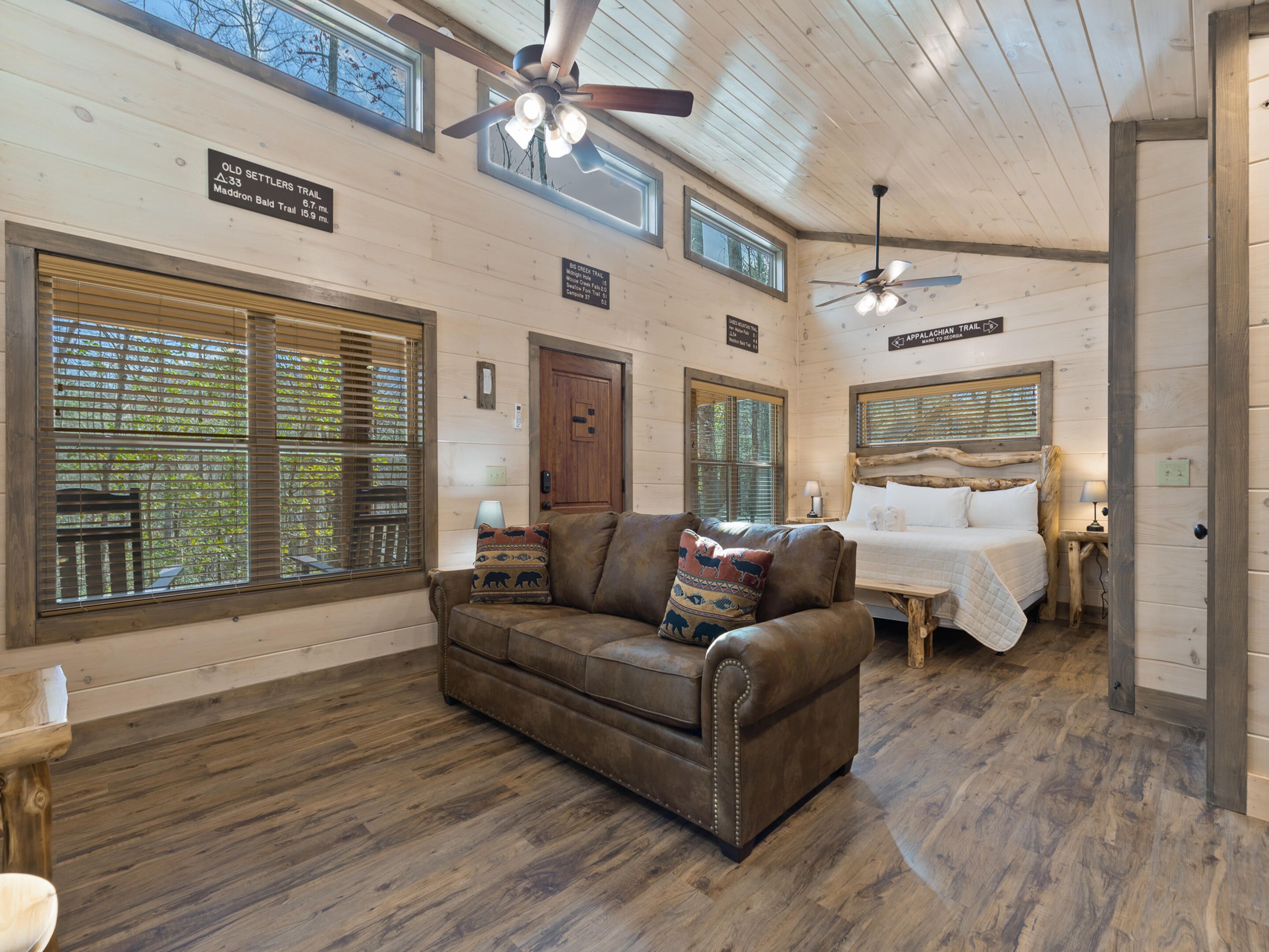 Mount Cammerer | Romantic Tiny Cabin with Wooded Views