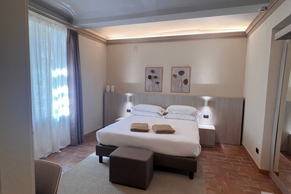 Superior Double or Twin Room | Minibar, in-room safe, individually furnished, desk