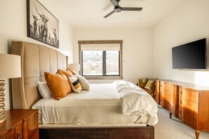 4 chambres, fer et planche à repasser, Wi-Fi, draps fournis