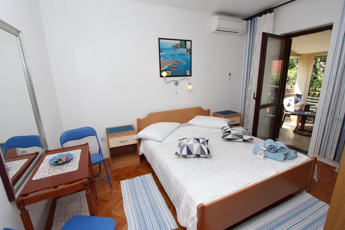 Quarto casal | Ferros/tábuas de passar roupa, Wi-Fi de cortesia, roupa de cama