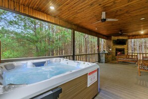 Bain à remous extérieur