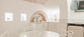 Dimore Bianche, Santa Lucia 17